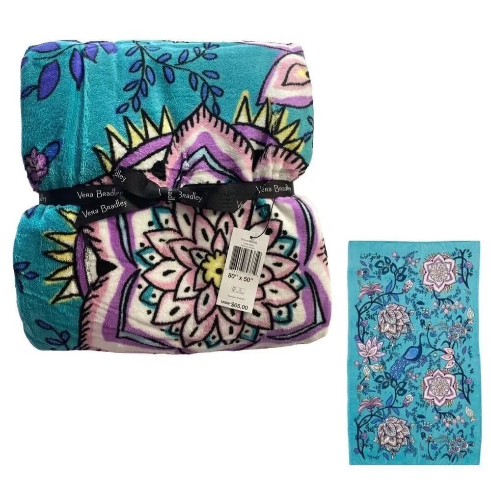 Vera Bradley Throw Blanket in Fleece - PEACOCK PARTY